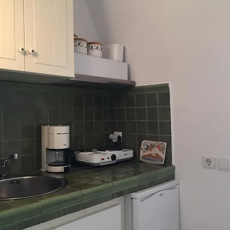 Guest house Lemonia - 4*