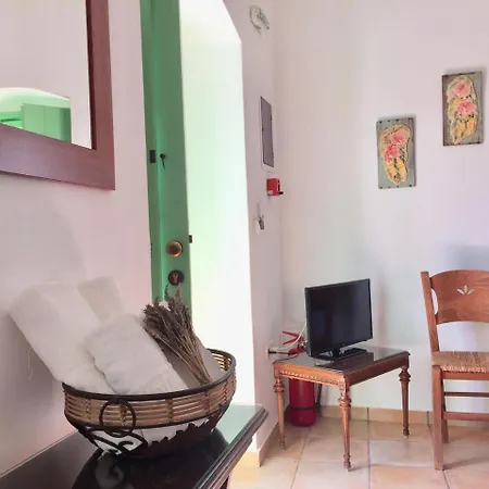 Lemonia - Guest house Aroniadika